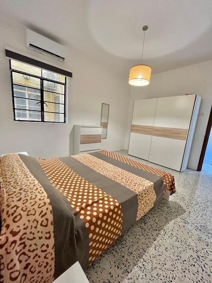 Camag Apartment - Very Close To Airport Birzebbuga Exterior photo